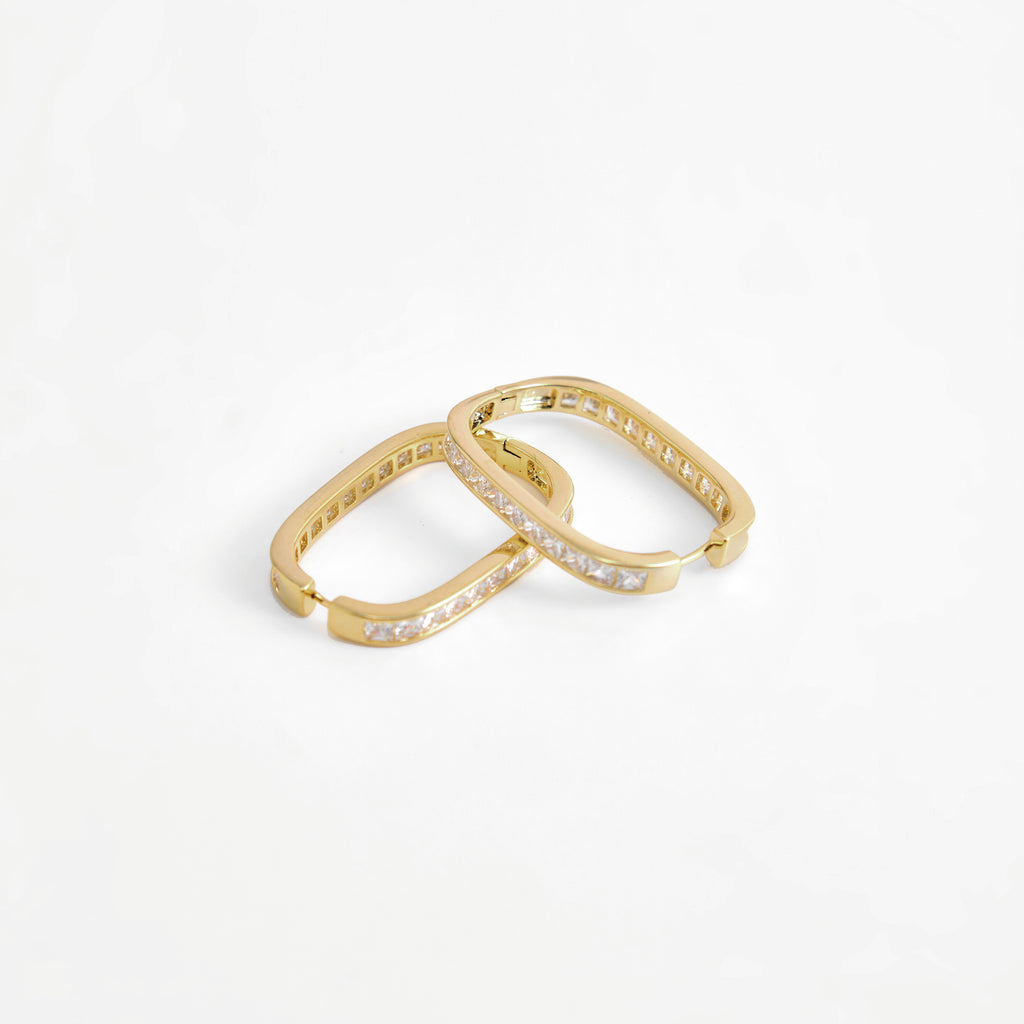 Livia Hoops Medium