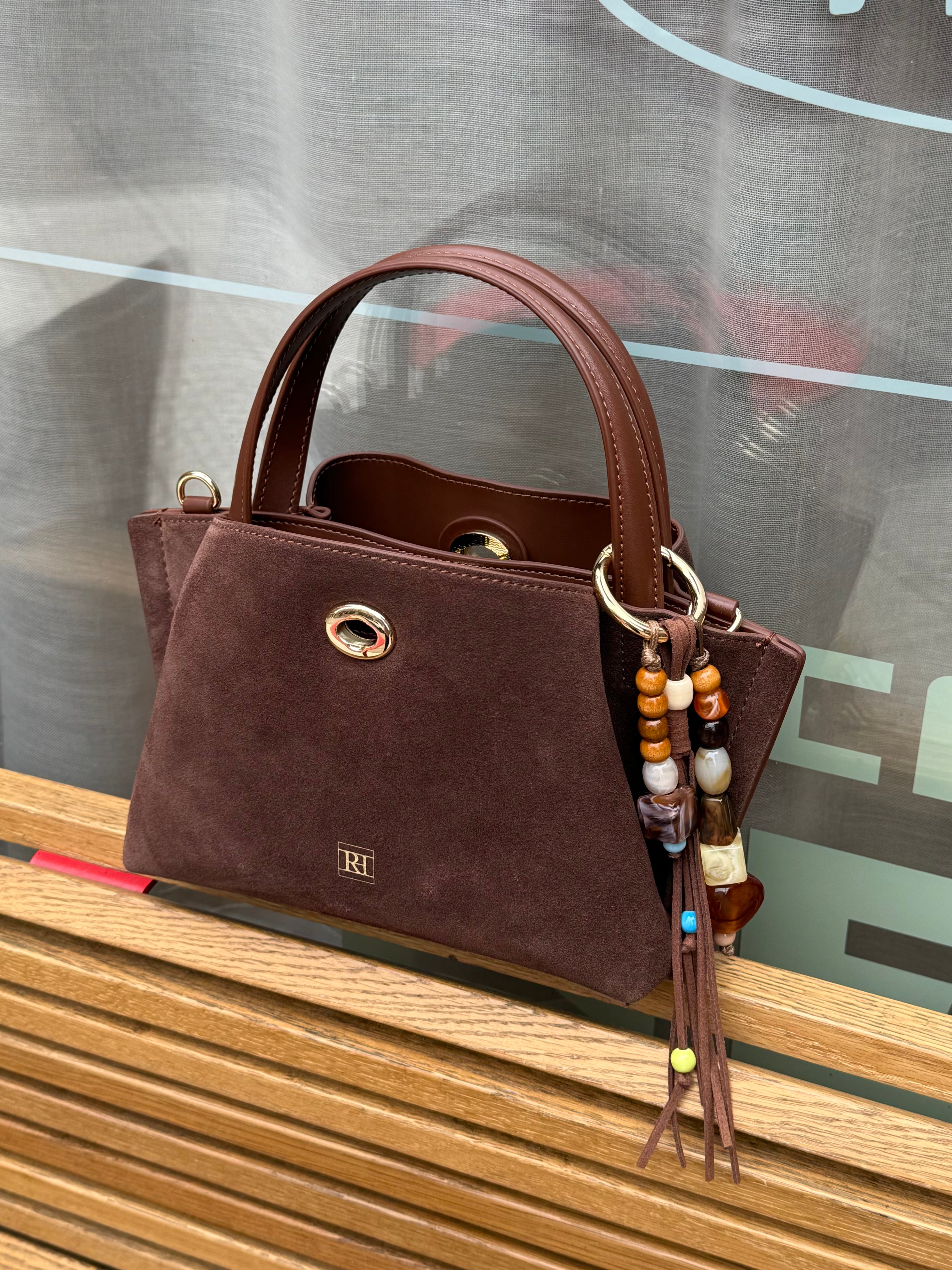 Freja Suede Charm
